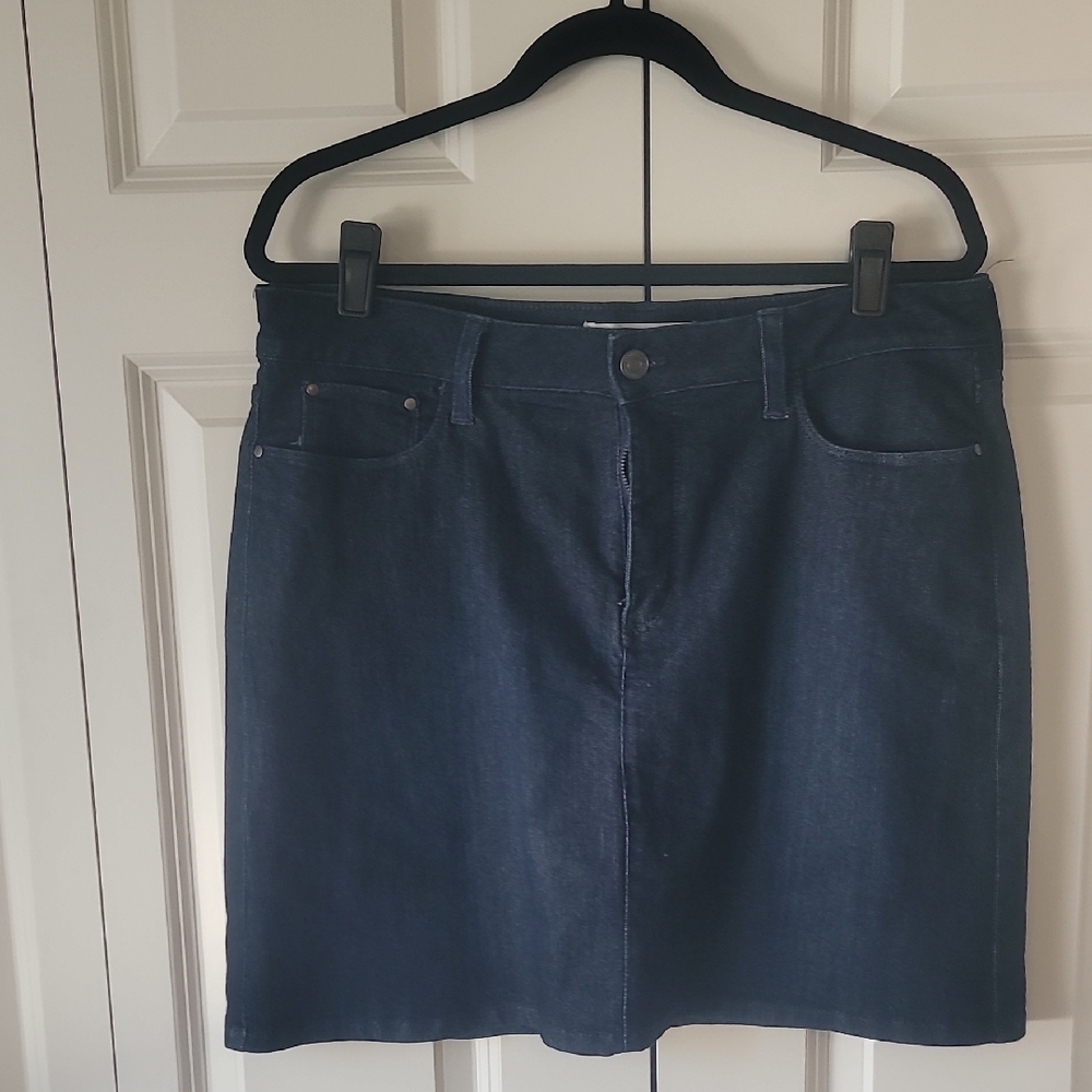 Croft & Barrow Denim Skorts